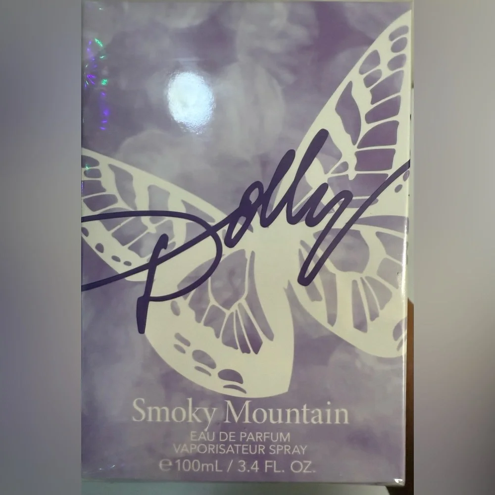 NIB Dolly Parton Smoky Mountain eau de Parfum spray and roller ball set - Picture 7 of 8